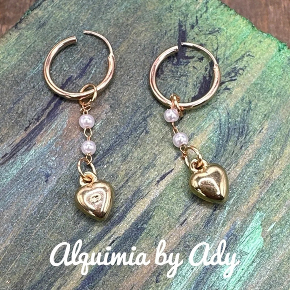 Lolita Pearl drops gold dangle gold heart earrings - Picture 1 of 3